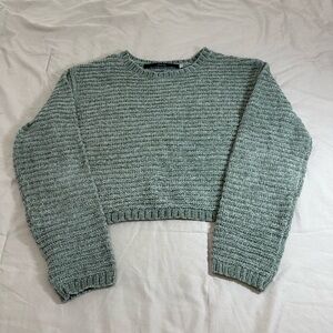 Elegant Knit Crew Neck Cropped Sweater in Sage Size Small‎